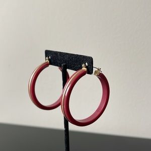 Area hoop earrings